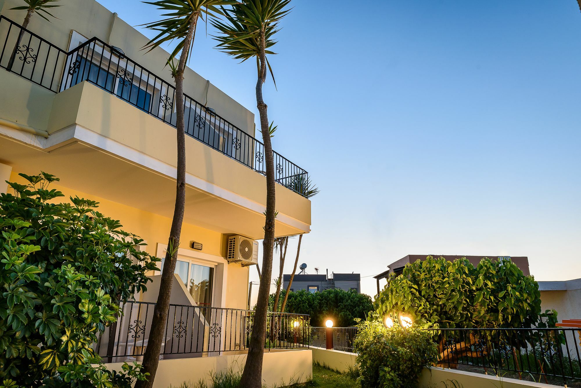 Irinoula Dreams Apartment Kolimvarion Bagian luar foto
